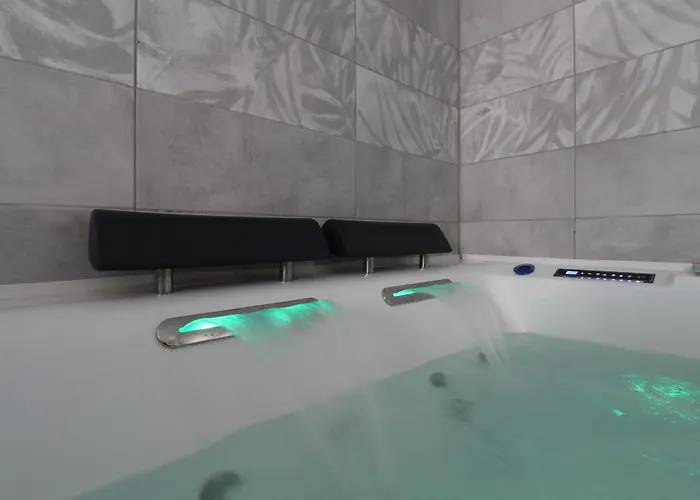 Dom wakacyjny De Charme Pour 6 Pers. Pres D'angers, Calme Campagnard - Fr-1-622-27 Corze